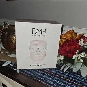 Light Shield - By DMH  Skincare Tool